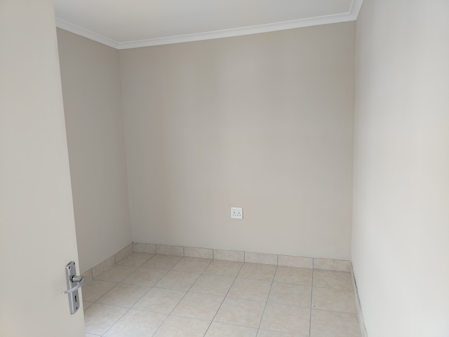 To Let 2 Bedroom Property for Rent in Burgundy Estate Western Cape